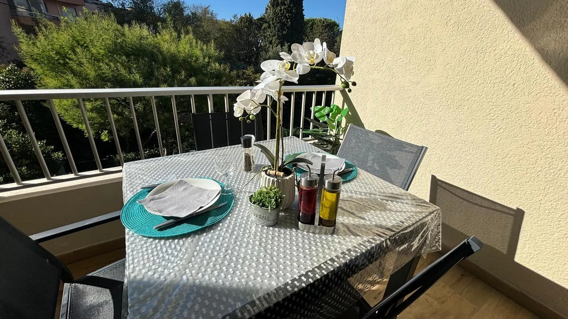 Proche Centre Sanary Studio Climatise 4 Personnes